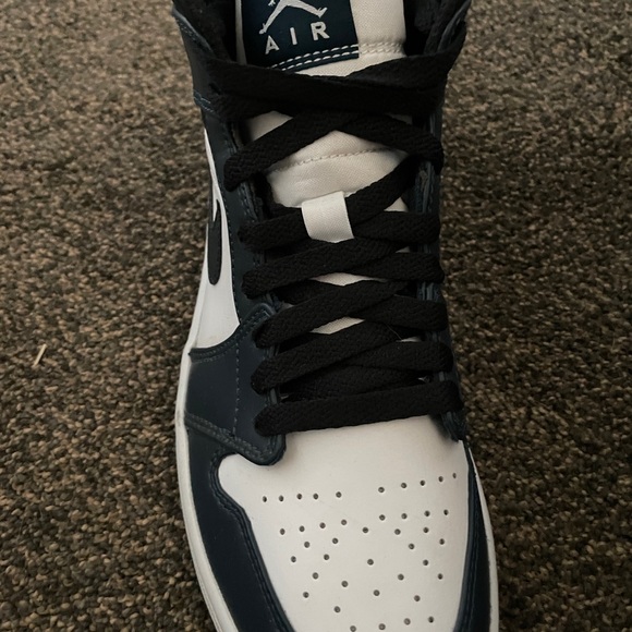 Armory navy Jordan 1s - Picture 3 of 3
